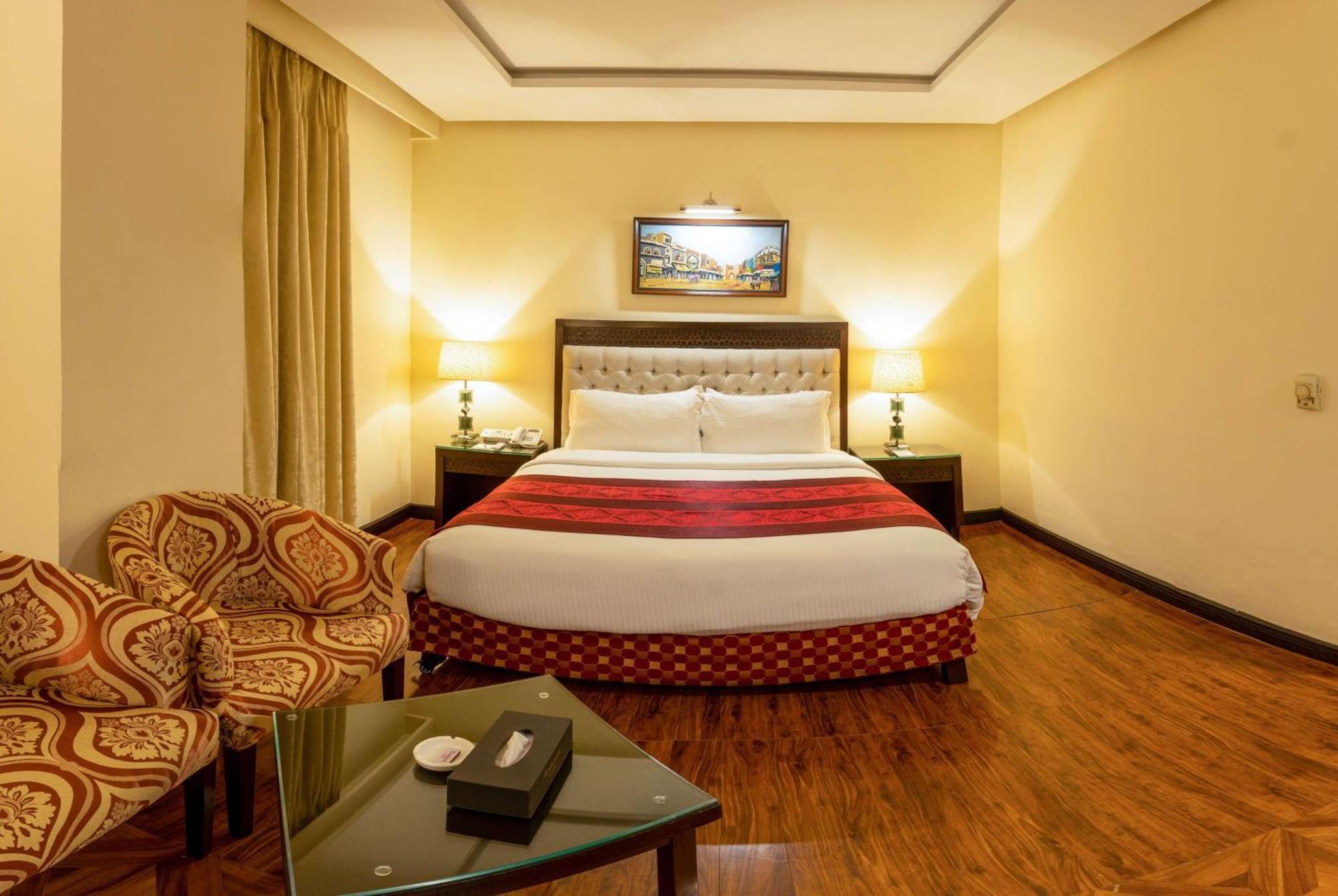 Ramada By Wyndham Islamabad Exterior foto