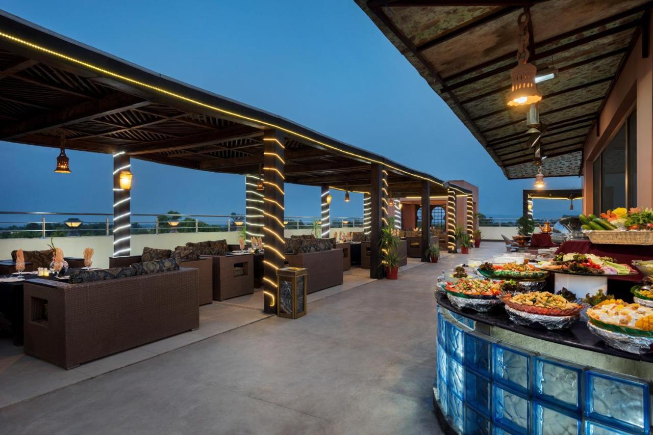 Ramada By Wyndham Islamabad Exterior foto